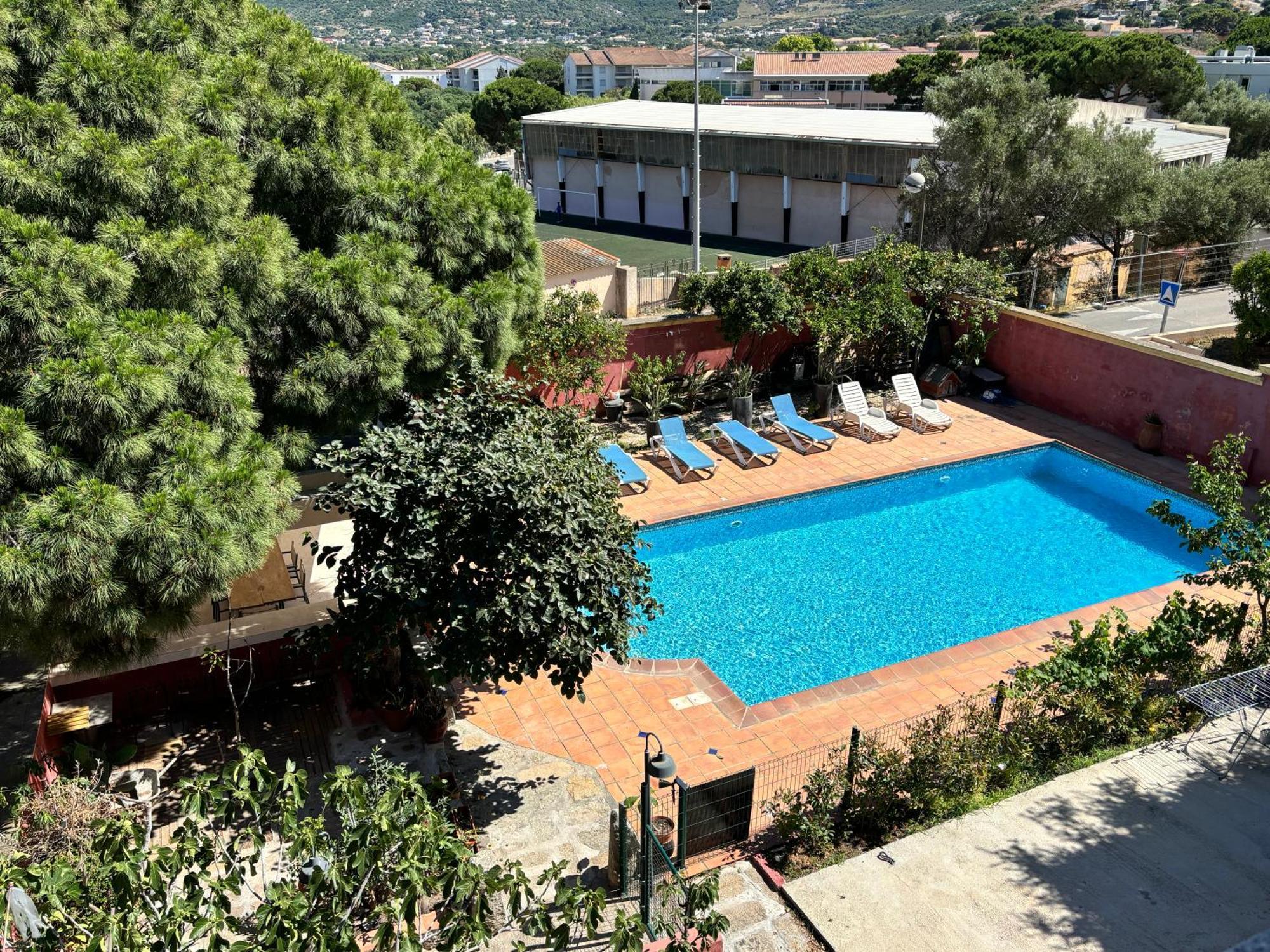 Residence Antonia Appartements Avec Piscine Commune - Centre Ville Calvi Calvi  Exterior foto